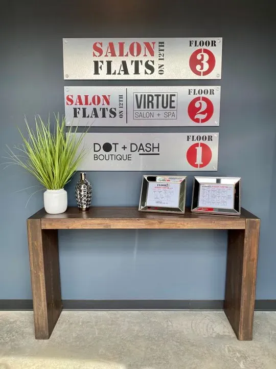 https://cdn.salonspotlight.com/photos/iK92hg1WNakqGPsfe1na/2ec90d48-0b81-4f92-9f97-ea4152f7f638_720x720