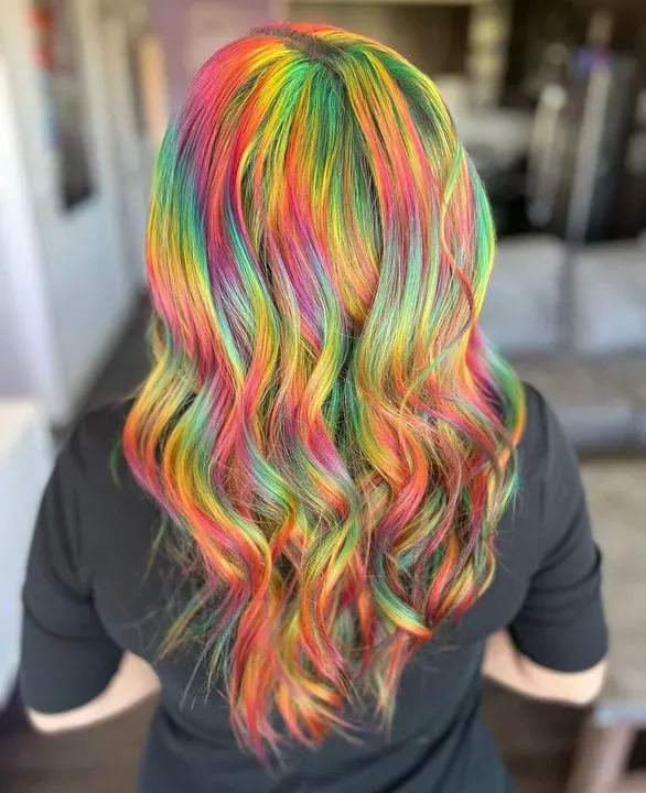 https://cdn.salonspotlight.com/photos/iNR2vD3QuhTJdekN1CnN/775f93d2-9989-4a16-92fb-63e26114b95b_720x720