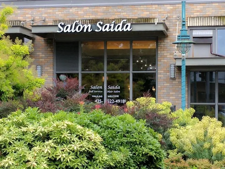 https://cdn.salonspotlight.com/photos/iOY66JnKcP22BH2rzTn0/0bc74623-f43b-433c-809c-62d2f2f3122d_720x720