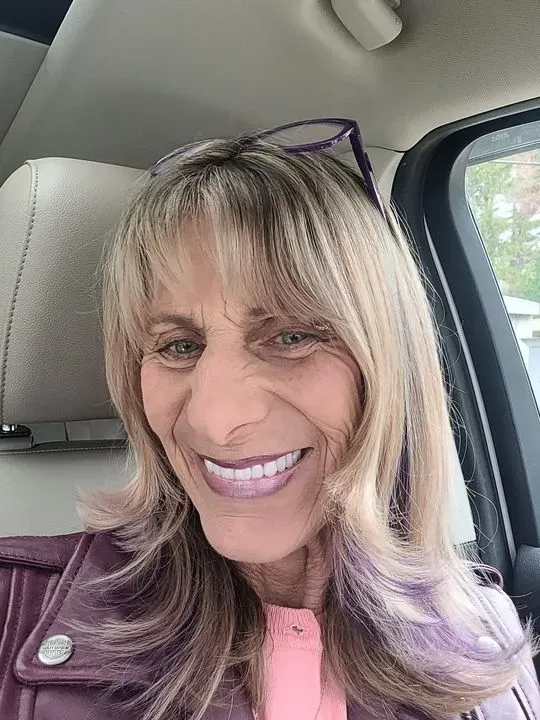 https://cdn.salonspotlight.com/photos/iTCywHNwdOi5kEO5EAZK/39a9eb9d-bfb4-4e88-9c5f-ff2e2aa2ab43_720x720