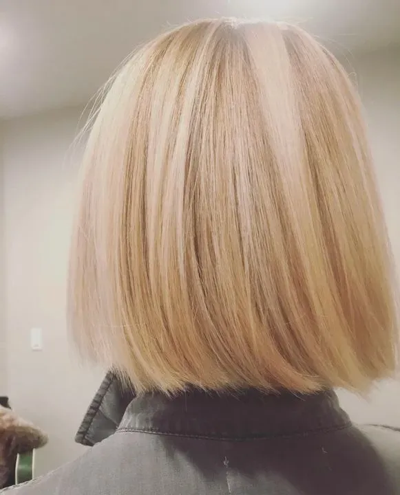 https://cdn.salonspotlight.com/photos/iWyjZjgNim7vC6I8vLky/373ab883-b68a-44b7-aa20-f3fbd684321a_720x720