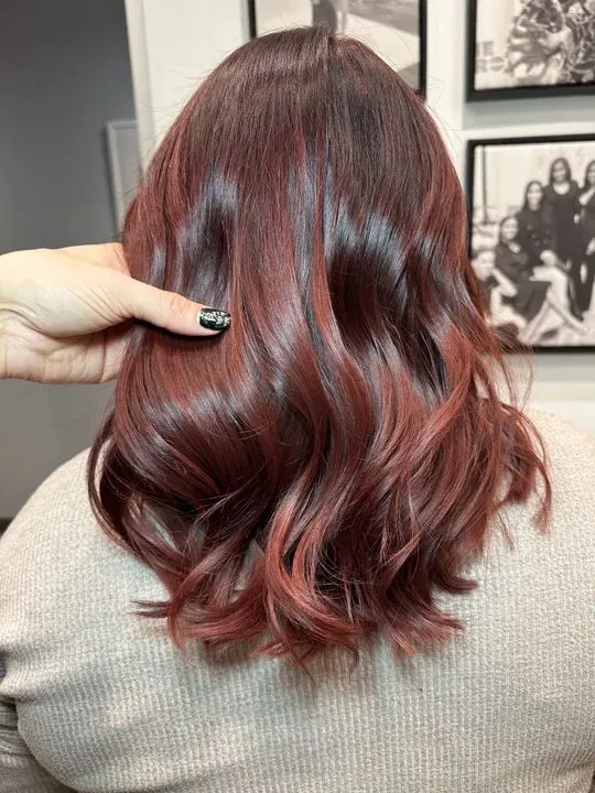 https://cdn.salonspotlight.com/photos/iXBk1GxMkdjd2v798v0x/68ace291-389f-43d9-a478-c5b5437828b0_720x720
