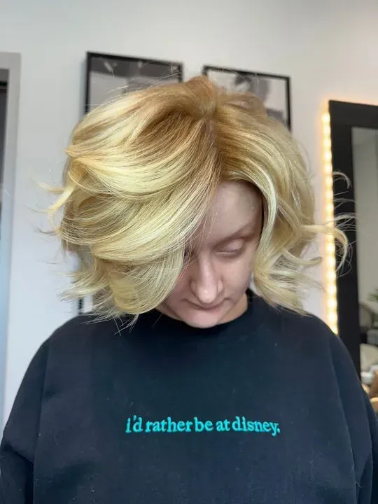 https://cdn.salonspotlight.com/photos/iXBk1GxMkdjd2v798v0x/c4e6c535-9a1d-4b80-93b2-34b879254ff6_720x720