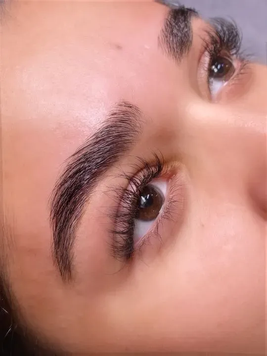https://cdn.salonspotlight.com/photos/iYEsj3yC1fwLD7ucVeux/6d86849e-bfec-4321-8f81-f44ccdd82402_720x720