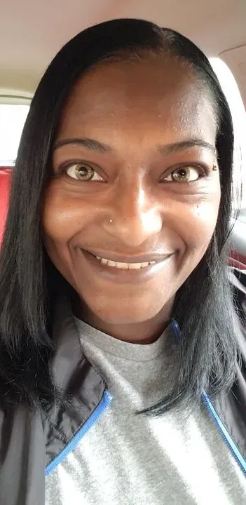 https://cdn.salonspotlight.com/photos/iZbySmjCmtu2aZa8KGMB/207ec071-4dd3-4f84-9c6b-1043dbe6a832_720x720