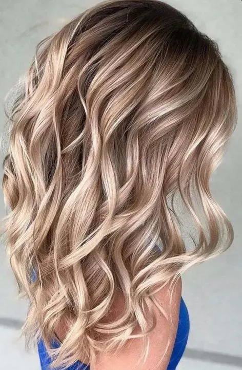 https://cdn.salonspotlight.com/photos/ifC1OLqN4UROZdoKr22c/e955b92c-531b-4762-813a-9ef26e96cfc0_720x720