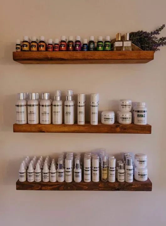 https://cdn.salonspotlight.com/photos/ihpp5DQo5RxosmtX2dGF/60e902a6-1b0c-4801-ad4e-ab99638aa62b_720x720