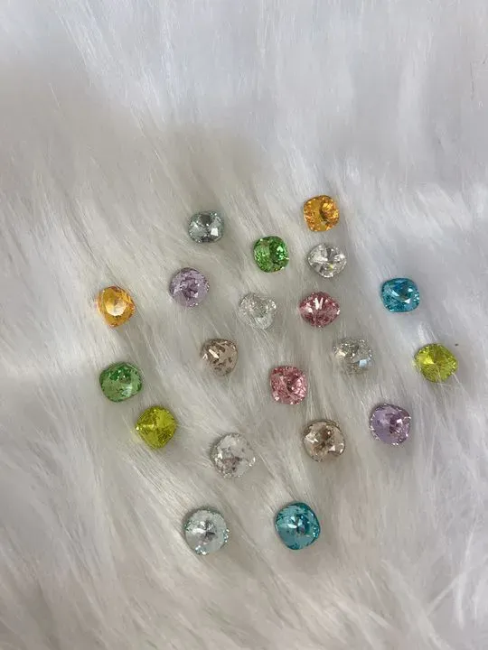 https://cdn.salonspotlight.com/photos/imYKDNyK97hiGhNpRdll/9647f501-820d-4870-9a58-a7347d182133_720x720