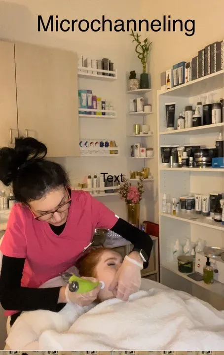 https://cdn.salonspotlight.com/photos/io74Wb7wZny33josrCJU/64d8fa62-0b92-451d-9ed0-1fe5513696c7_720x720