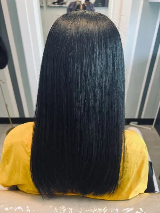 https://cdn.salonspotlight.com/photos/j0rqw2x1w4LzacyaZiDt/efa02dff-24fa-43c0-92c7-a6ec8a23555d_720x720