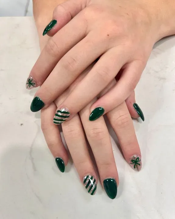 https://cdn.salonspotlight.com/photos/j5X7jbPa0jyCp0KBzF4k/60794255-ffc1-4875-85ce-9f165b4e3158_720x720