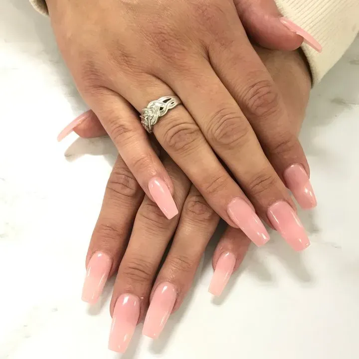 https://cdn.salonspotlight.com/photos/j5X7jbPa0jyCp0KBzF4k/d488242a-deb4-4ab7-a7ae-61fd997f1c3d_720x720