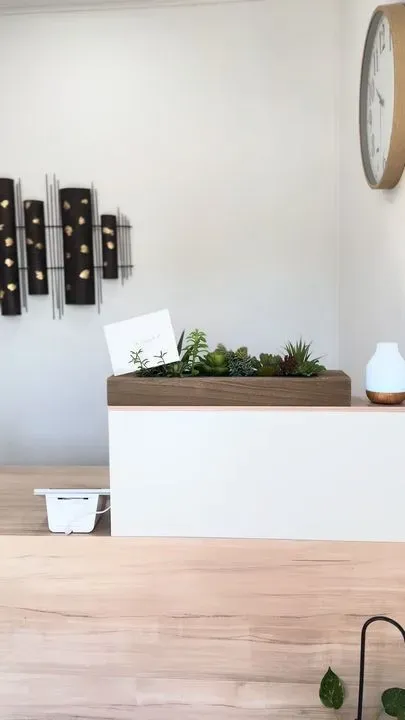 https://cdn.salonspotlight.com/photos/j7tSJcQJrGmB7TCyAUAR/47b99f87-ba2f-45f0-9b10-829f6ddafeb4_720x720