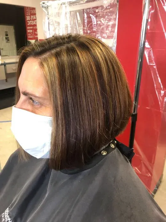 https://cdn.salonspotlight.com/photos/j7w7Dg6lOct8MZSz90vv/6c92ca61-bc61-42b7-b1d9-a31f397b209b_720x720