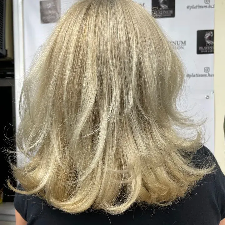 https://cdn.salonspotlight.com/photos/jCrnxak8wSDnn6jms66c/2076854c-1096-4727-8be5-0a688e52eed0_720x720