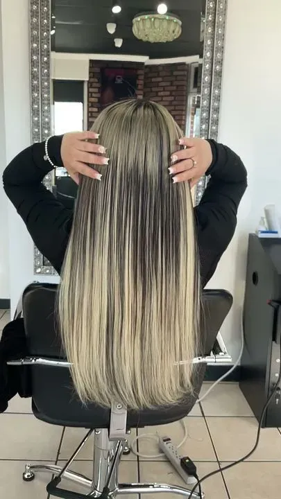 https://cdn.salonspotlight.com/photos/jCrnxak8wSDnn6jms66c/48537285-db15-41c4-98f2-a80eafd8e2c6_720x720