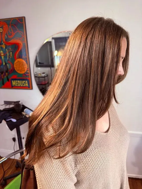 https://cdn.salonspotlight.com/photos/jEfjrr1KCMzZWGNU576n/24ee7462-b6a9-49e3-8833-57cdb4b737e4_720x720