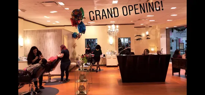 https://cdn.salonspotlight.com/photos/jFrpONnkFC0AjPMjSd2Q/b68c6f02-51bd-4a67-96b2-c1a0b4596721_720x720