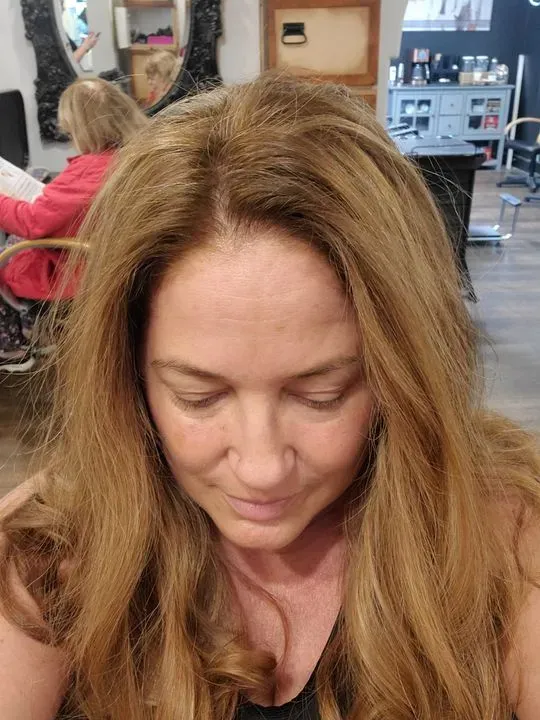 https://cdn.salonspotlight.com/photos/jIamKMlPFZUy3aHLeXk2/6644e5f6-e9da-428e-866d-ca84b6ed1130_720x720