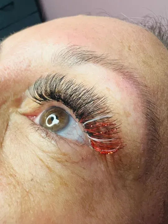 https://cdn.salonspotlight.com/photos/jMmw1p0P4nkFrbIVGj4I/74ebc4b6-d0b6-40da-b613-385c6dd0f0cb_720x720