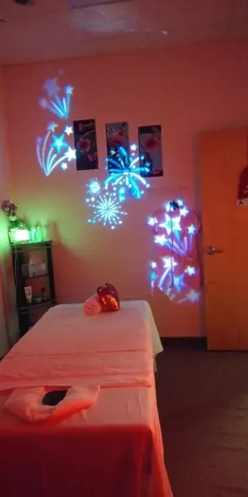 https://cdn.salonspotlight.com/photos/jNDD9yaxSnMnF5qIpjC7/4838932d-50f6-4ef7-a1dc-9950e7609ff8_720x720