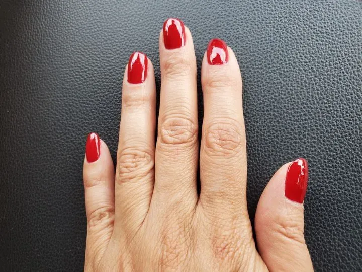 https://cdn.salonspotlight.com/photos/jO6PQq0jq3ErPvSA9rbN/9bf7d124-fa62-4bb1-a9c2-8a2e468fc856_720x720