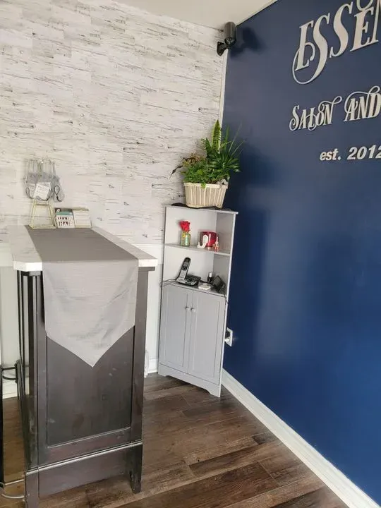 https://cdn.salonspotlight.com/photos/jQDfvdrWwEOjOvhPBhOt/759e3eb4-cd3f-4b99-9020-636814c281bf_720x720