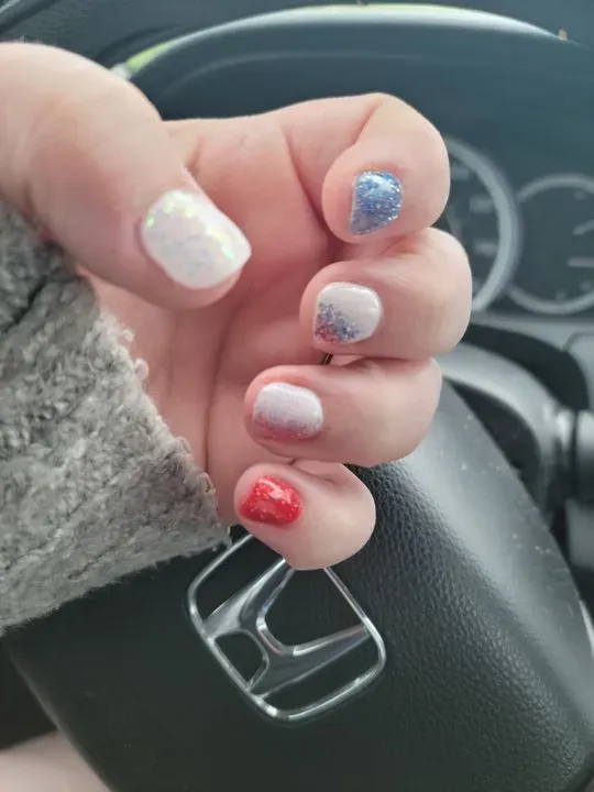 https://cdn.salonspotlight.com/photos/jUHawd6Q4CeFNdhKIWUp/7ad818ae-d167-45a9-8058-cf1c3576eaf1_720x720