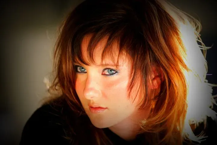 https://cdn.salonspotlight.com/photos/jX829IS67Wa7r19vbRub/0327b74b-ddcf-4f64-bb1b-a5fd5b0671cb_720x720