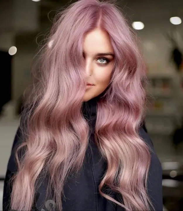 https://cdn.salonspotlight.com/photos/jbbfFpE8crWdw5sjrRpl/4575c0e3-5fa3-401b-86fd-8dad51b4c373_720x720