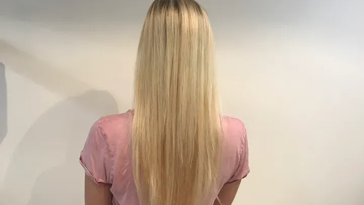 https://cdn.salonspotlight.com/photos/jclOYO6jfres7Qh8HWqw/12067cb6-f7d1-4213-9c66-c746d932699a_720x720