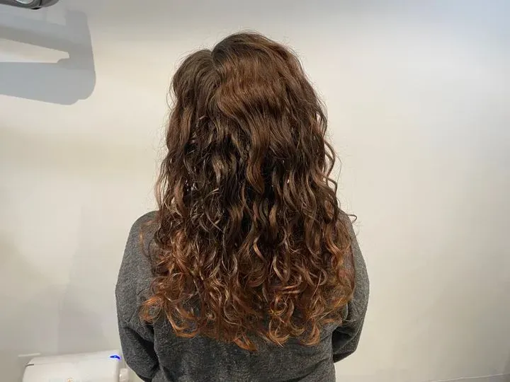 https://cdn.salonspotlight.com/photos/jclOYO6jfres7Qh8HWqw/657f7e1b-a971-4c89-851a-6f829accb39b_720x720