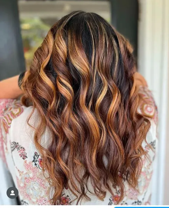 https://cdn.salonspotlight.com/photos/jfENsKSCqK1AnycJznHA/5302efa5-d399-4117-bdab-15c6841e20c5_720x720