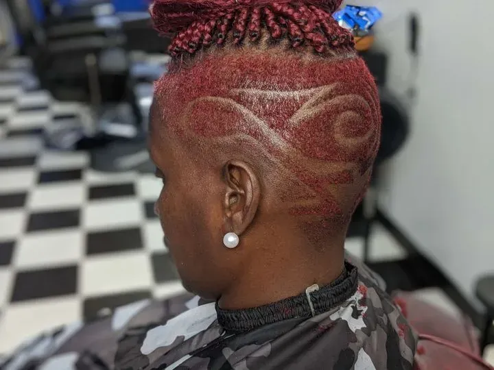 https://cdn.salonspotlight.com/photos/jgwyDQ3W38LDpuSa40Cg/df76a3c1-0b04-4525-a0c8-c13d4afa8e66_720x720