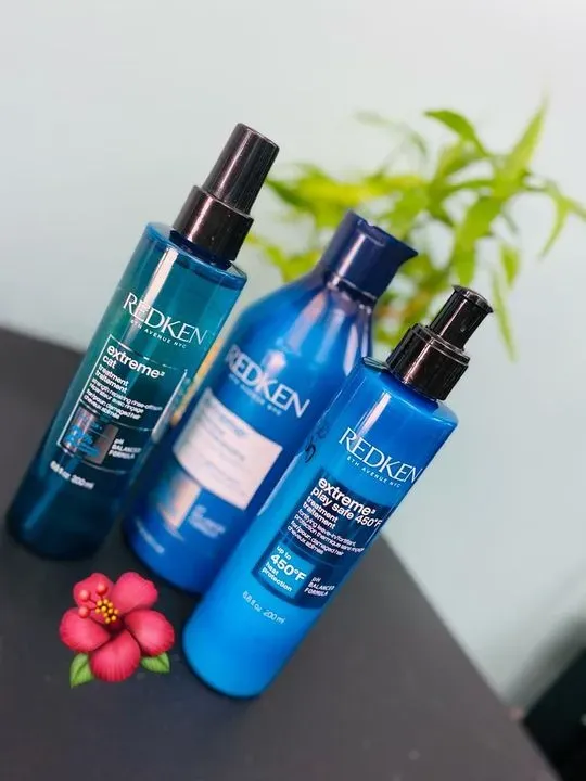https://cdn.salonspotlight.com/photos/jhxeX9CfEwLn9YlnOriw/bc51b755-0948-4a79-8671-21621f3d3425_720x720