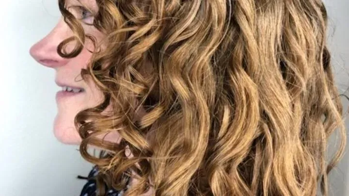 https://cdn.salonspotlight.com/photos/jo6E4pSHLzACdyo54qaJ/cf31ef3d-fc3b-4d5a-9d23-480dc8d1d219_720x720