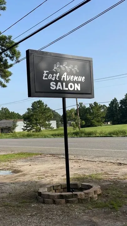 https://cdn.salonspotlight.com/photos/jqsaTsr6rarg5whyBQO8/33e2a122-c2a9-4ce1-a4f7-d9b19209011f_720x720