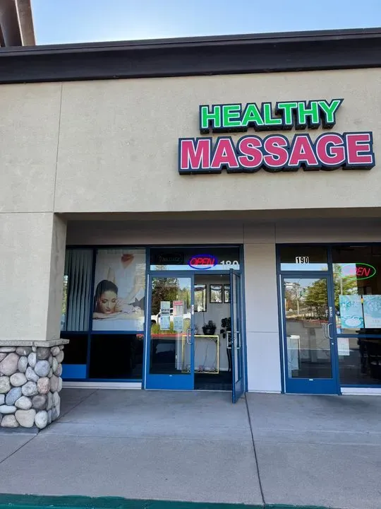 https://cdn.salonspotlight.com/photos/jwMQr2XovWTfgJdsc3tU/196e7eca-a6bf-45e5-8f97-9e023b3a1cb5_720x720