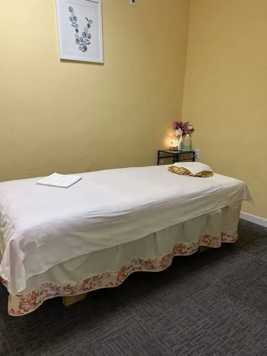 https://cdn.salonspotlight.com/photos/jwMQr2XovWTfgJdsc3tU/b56ae49d-8925-480c-81c4-14f80084f9c8_720x720