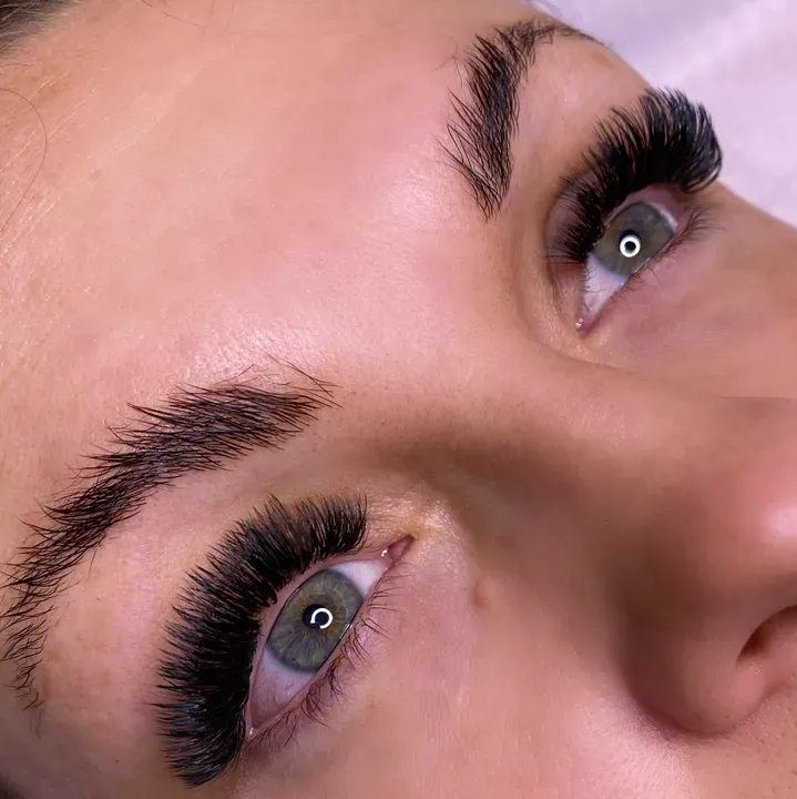 https://cdn.salonspotlight.com/photos/k1hDhAN3I5gy5tcqLctl/fab53492-8574-48d5-9291-91504a8d65cc_720x720