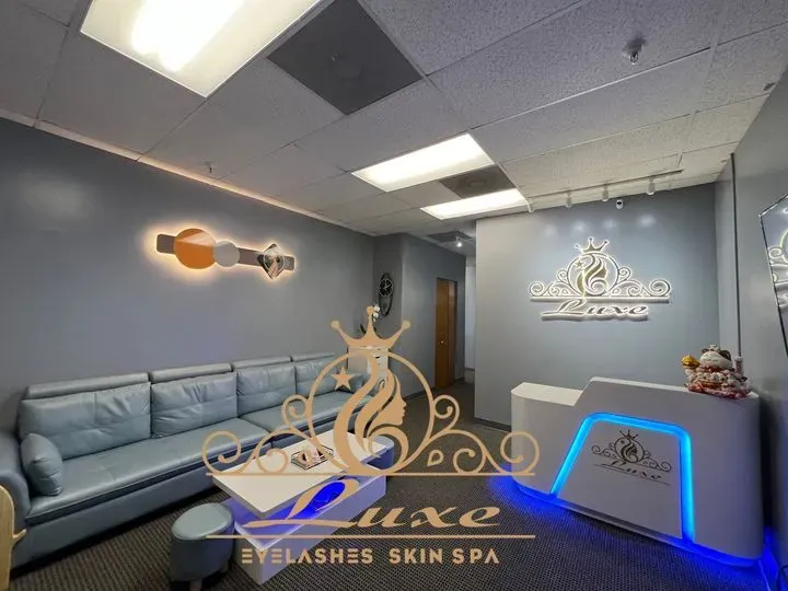 https://cdn.salonspotlight.com/photos/k1jRhoyGFC1qMTelxKPB/40534f98-41fd-470b-b114-079d6a26923f_720x720