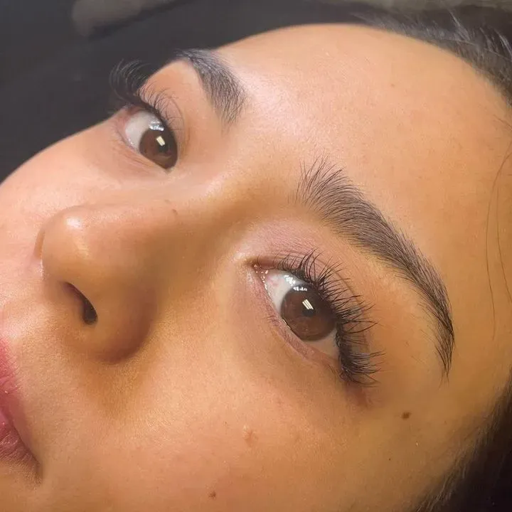 https://cdn.salonspotlight.com/photos/k4JBMK4NSplABa1fYedi/7d1445c3-6c4c-4706-bb78-f22a910eb7ec_720x720