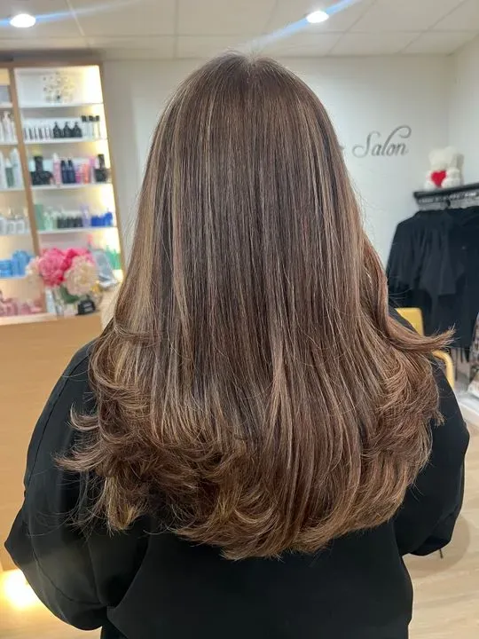 https://cdn.salonspotlight.com/photos/k5FDYBYZT5FCbZvyQ3Ro/6fc534a1-8dc2-4455-aad2-9bb821d1ccdc_720x720