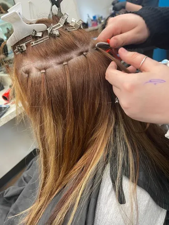 https://cdn.salonspotlight.com/photos/k5GXsoN2xxSzGoxz0BMS/b59e1b62-f4c2-4342-b2ee-4e35238ac6f2_720x720