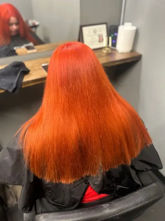 https://cdn.salonspotlight.com/photos/k5GXsoN2xxSzGoxz0BMS/f7b2e025-8f17-4d4d-a853-d0215ca14494_720x720