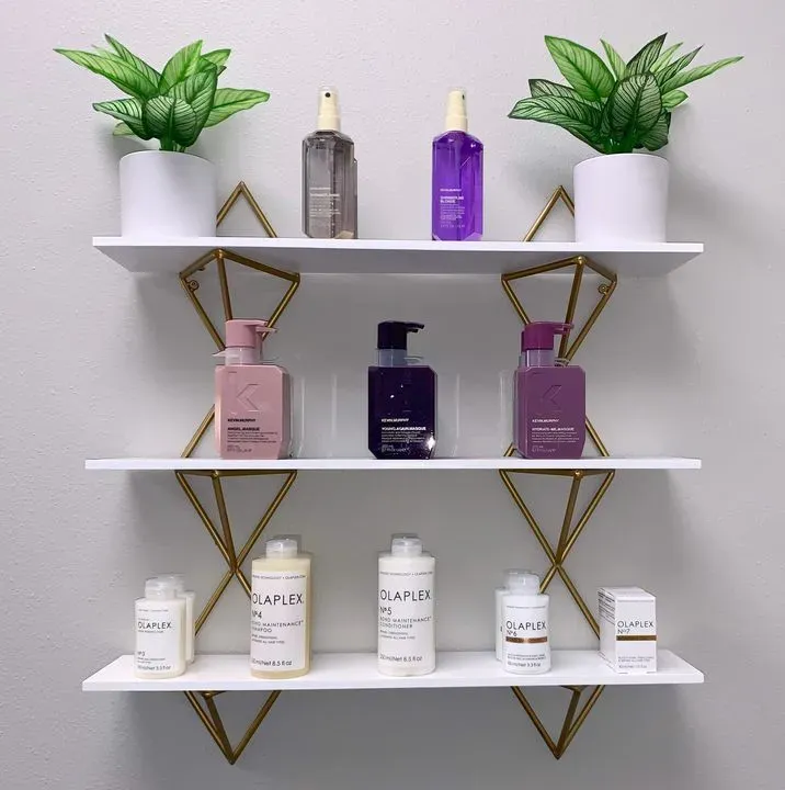https://cdn.salonspotlight.com/photos/k5Pfle1PfCU27wFTAIVl/2b10d85f-10d5-4f3c-85b0-c5b5fd165004_720x720