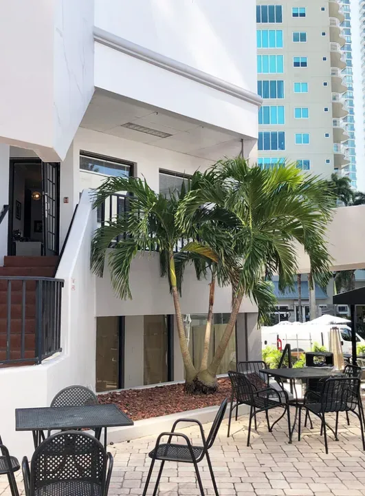 https://cdn.salonspotlight.com/photos/k5bcI9gYoowZQlDkKe7G/0563d5ca-1c99-4ae7-82cd-ff658f467708_720x720