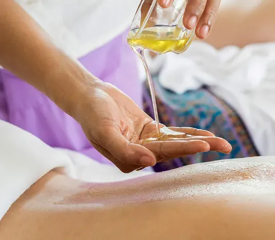 https://cdn.salonspotlight.com/photos/k5bcI9gYoowZQlDkKe7G/2c586621-57dc-44fb-96fc-05198a56cae9_720x720