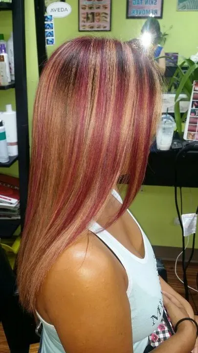 https://cdn.salonspotlight.com/photos/k7SS1u0LTS3XbQbuF3aI/6d4a0e06-0bc7-4626-94e0-00bfd53b634e_720x720