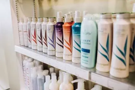 https://cdn.salonspotlight.com/photos/kAFcQU9w99iJ3uA0Xjlg/9e4acb84-e7c3-452d-9a28-1fcd39565c66_720x720